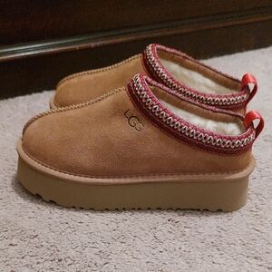 UGG Tan Suede Platform Slippers with Red Trim
